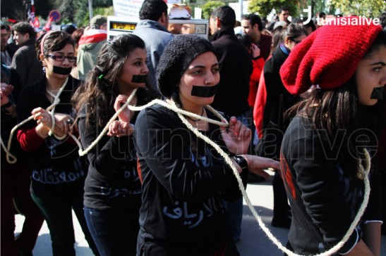 Tunisian women rally against slavery and Domestic violence -photo source www.tunisia-live.net.